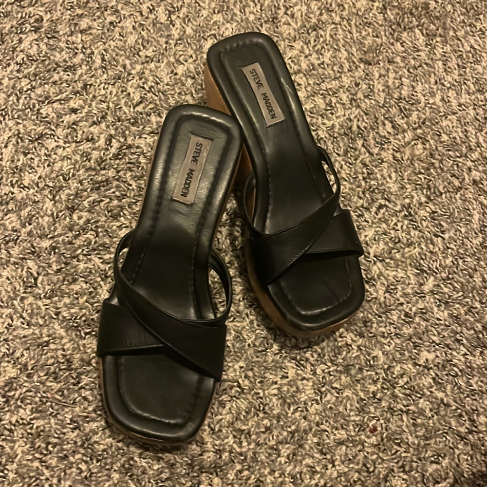 Vintage Steve Madden sandals with wooden platform and floral woodwork